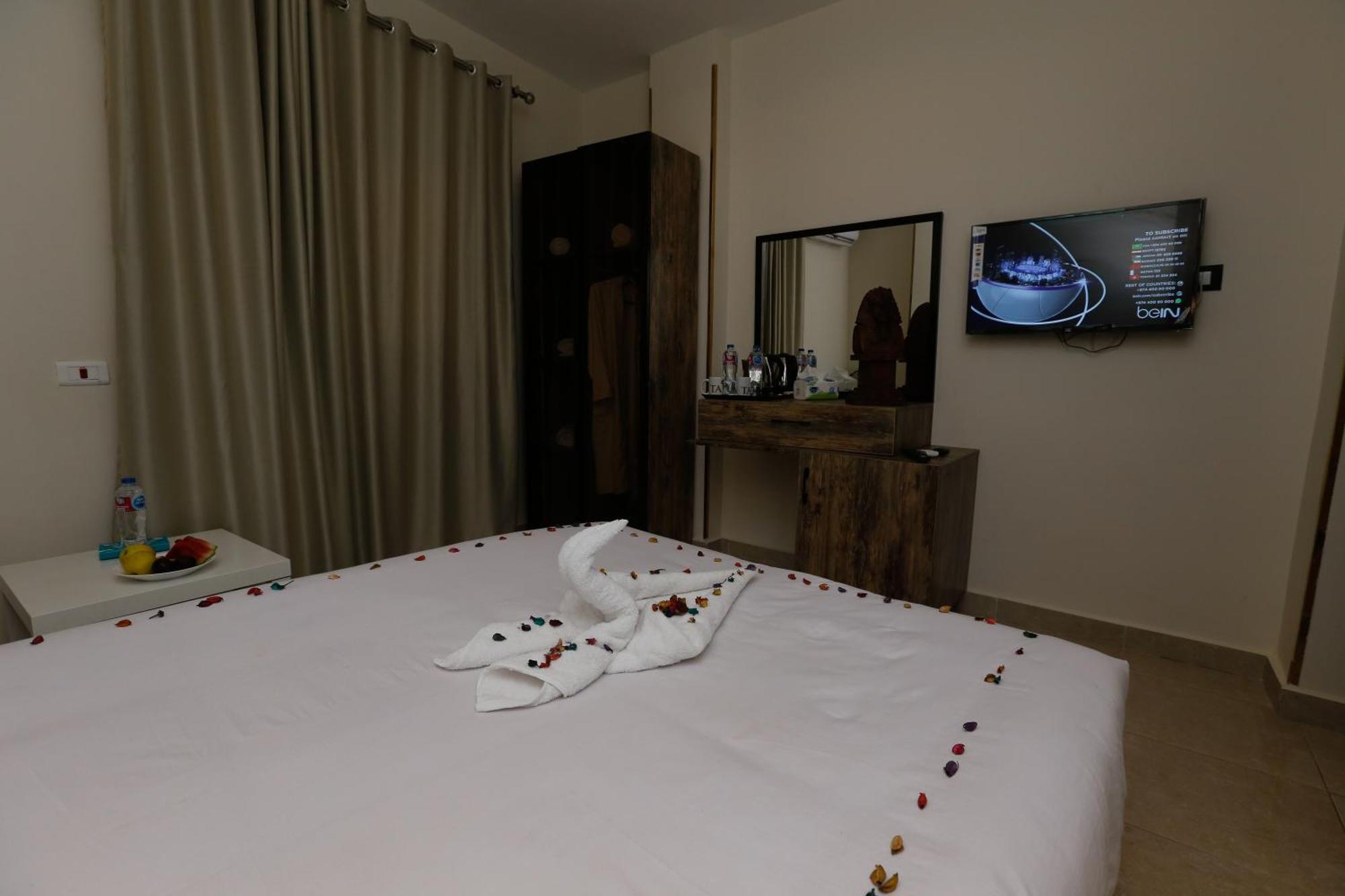 Taj Pyramids View Inn Kafrat al Jabal Экстерьер фото