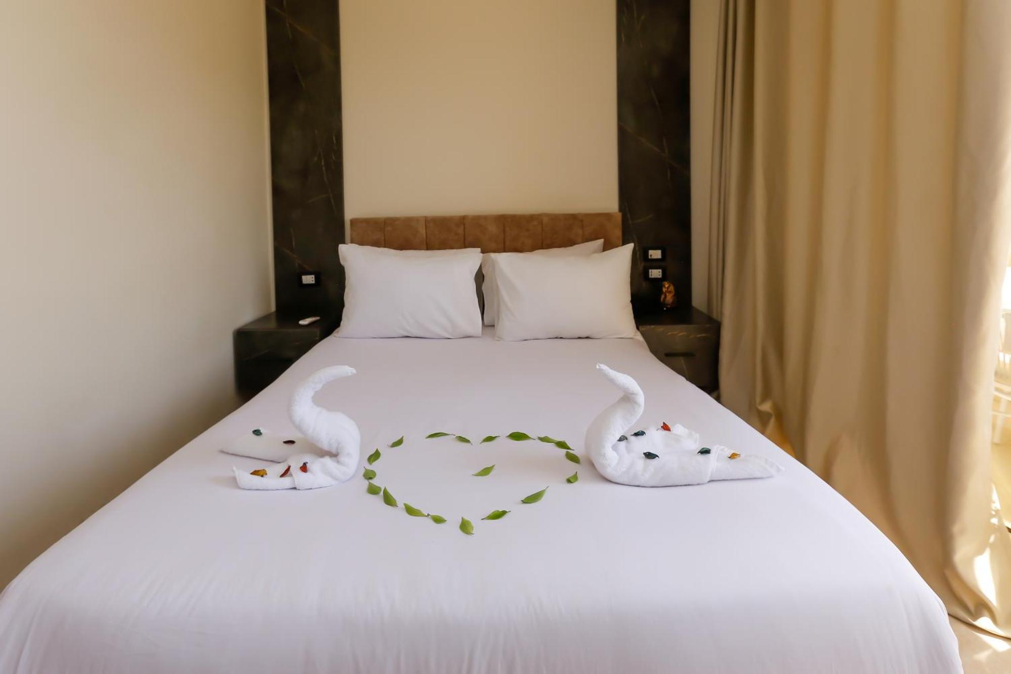 Taj Pyramids View Inn Kafrat al Jabal Экстерьер фото