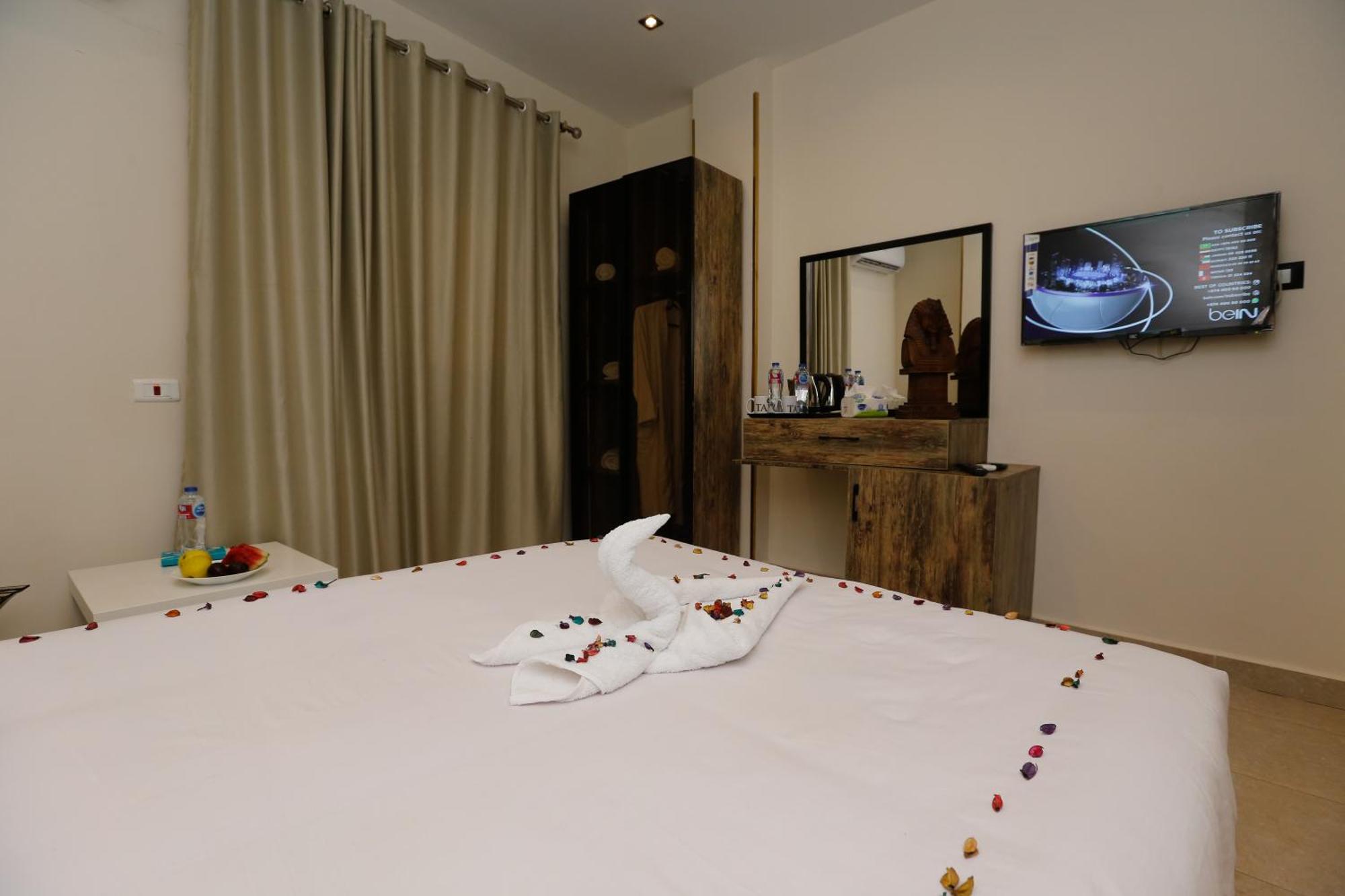 Taj Pyramids View Inn Kafrat al Jabal Экстерьер фото